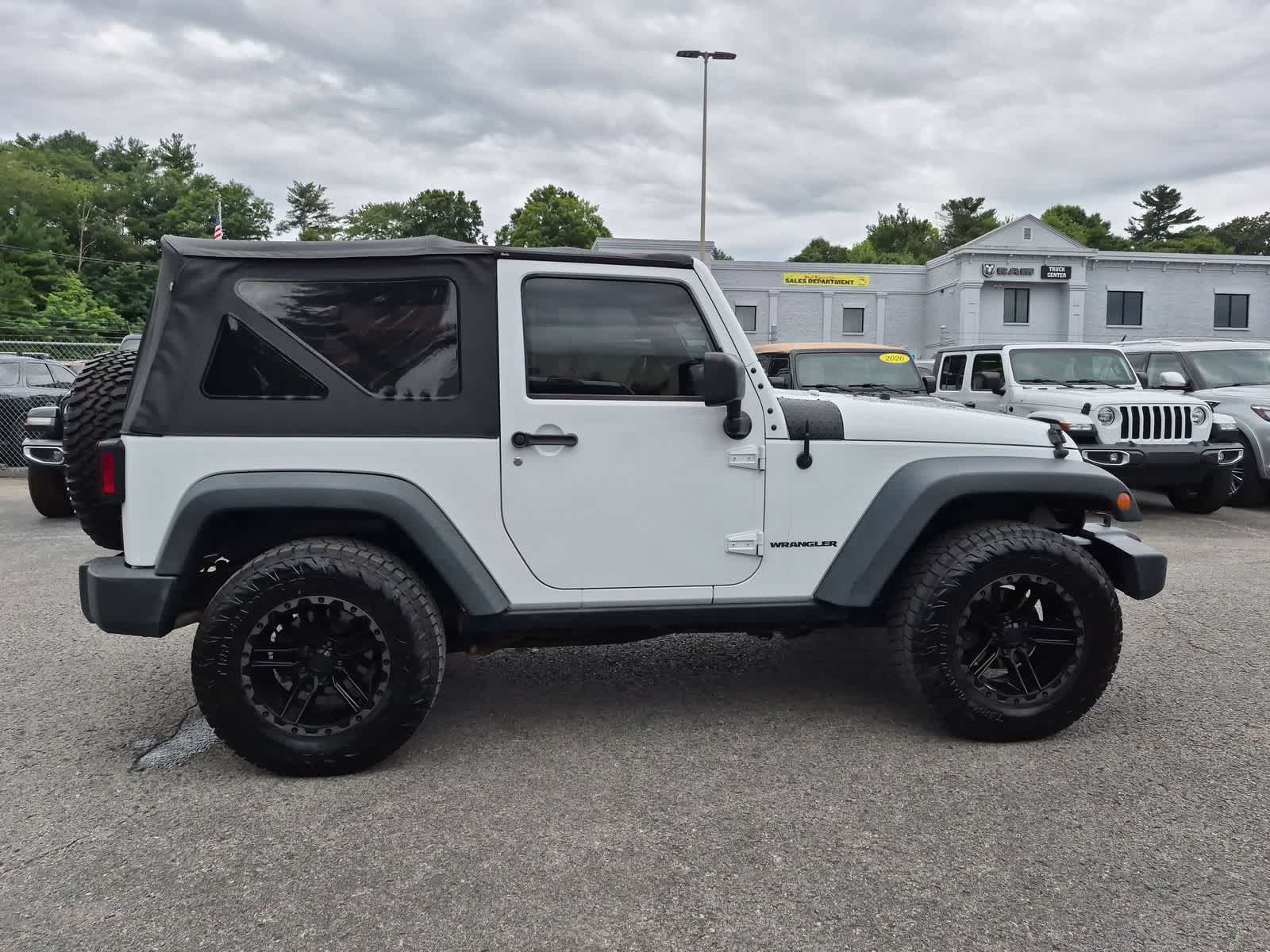 View vehicle photo 7