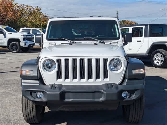 2023 Jeep Wrangler Sahara 9