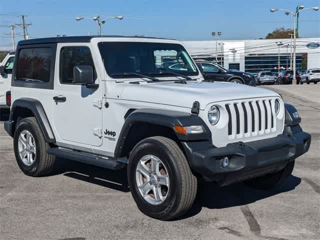 2023 Jeep Wrangler Sahara 8