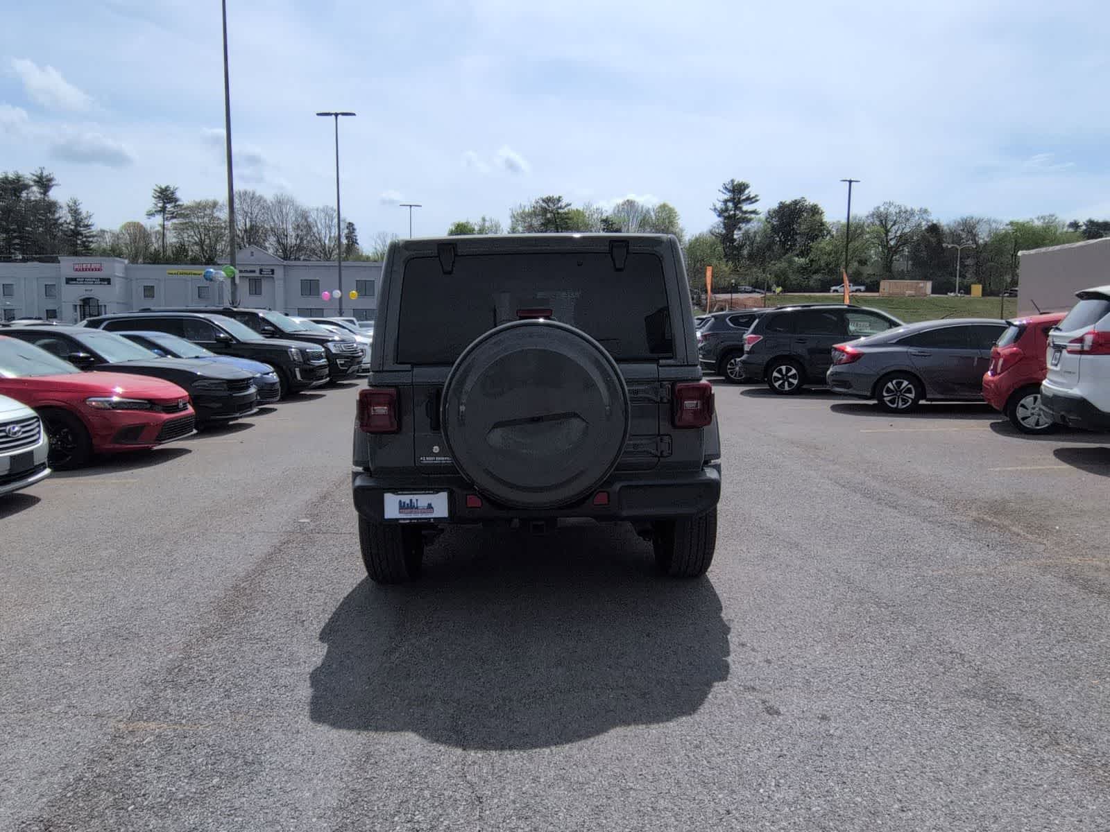 View vehicle photo 7