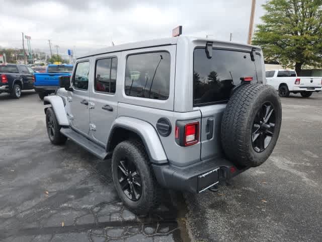 2021 Jeep Wrangler Unlimited Sahara Altitude 3