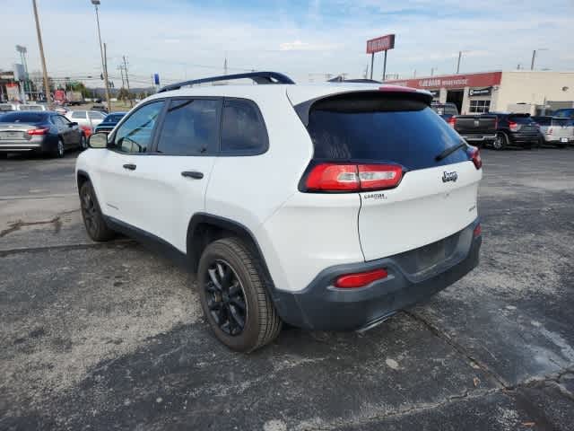 2017 Jeep Cherokee Sport 3