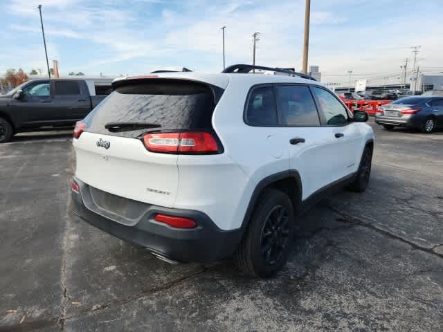 2017 Jeep Cherokee Sport 5