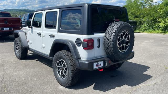 2024 Jeep Wrangler Rubicon 4