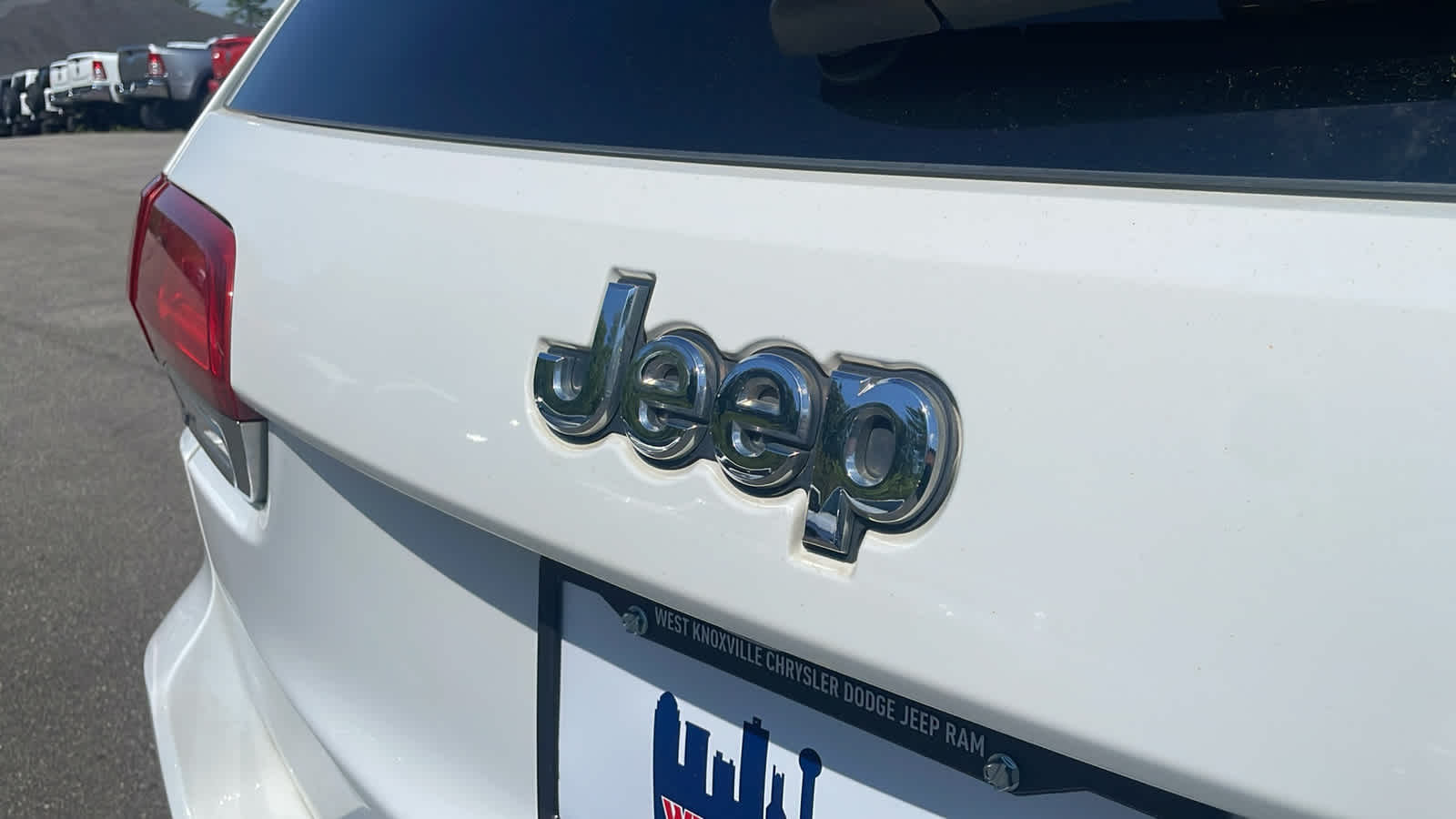 2015 Jeep Grand Cherokee Limited 23