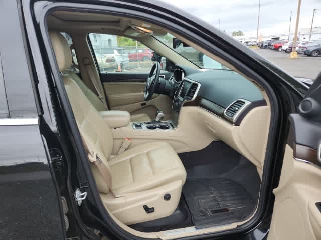 2017 Jeep Grand Cherokee Limited 19