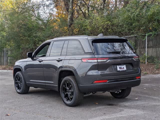 2025 Jeep Grand Cherokee Laredo 4