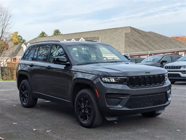 2025 Jeep Grand Cherokee Laredo 8