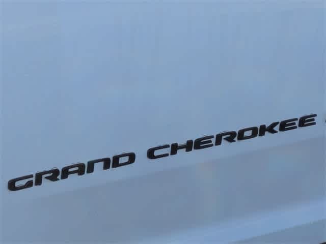 2025 Jeep Grand Cherokee Limited 12