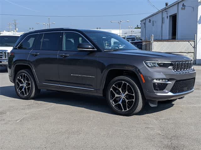 2023 Jeep Grand Cherokee Summit Reserve 9