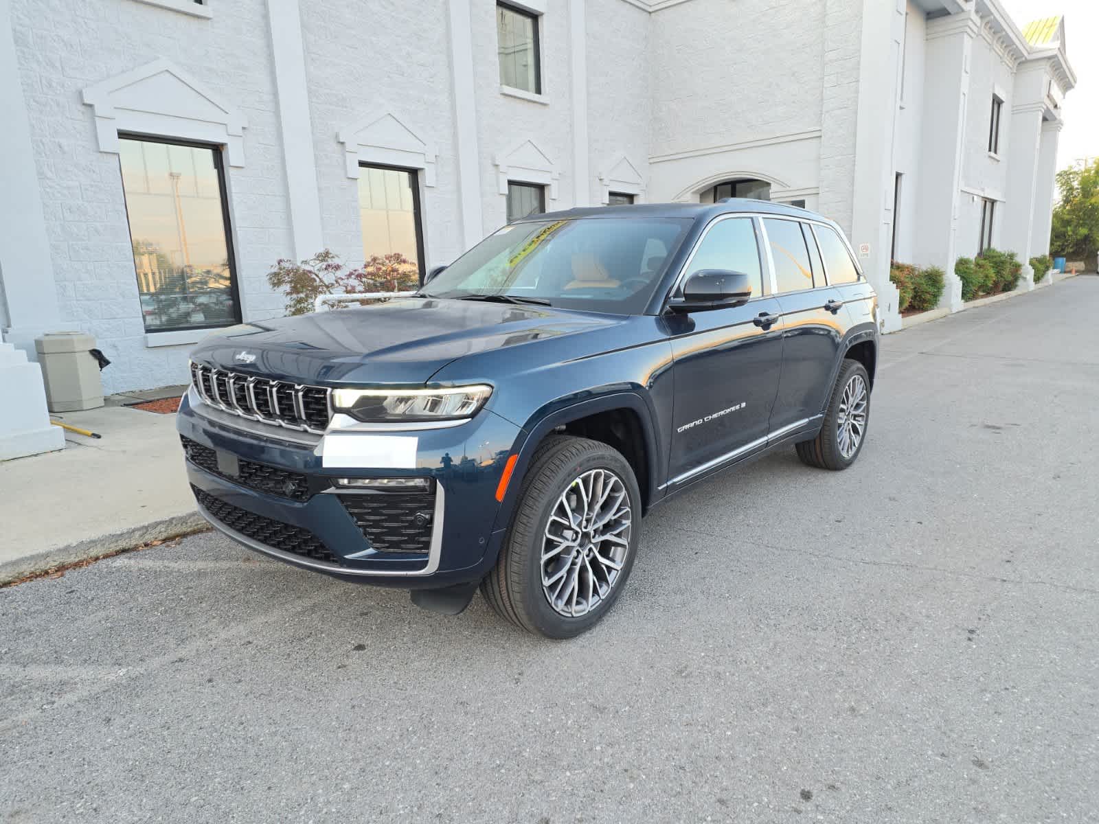 2027 Jeep Grand Cherokee