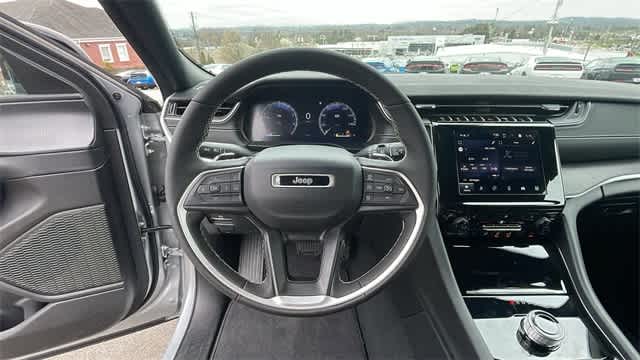 2024 Jeep Grand Cherokee L Altitude 15