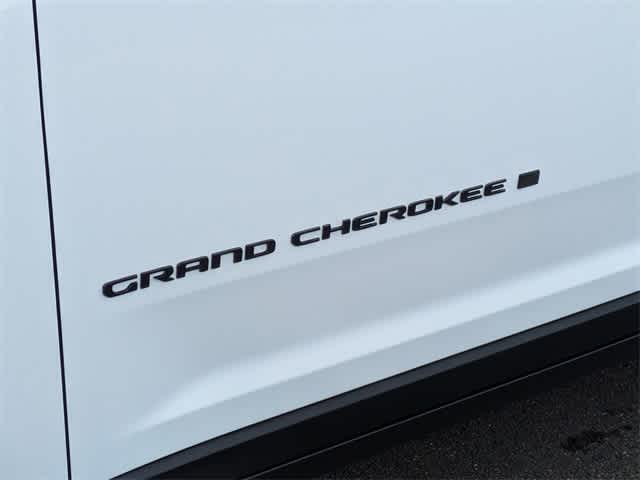 2025 Jeep Grand Cherokee L Altitude X 12