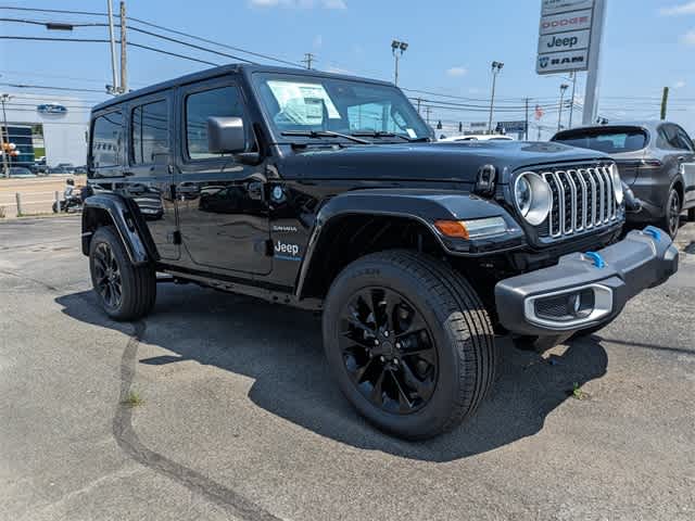 2024 Jeep Wrangler 4xe Sahara 9