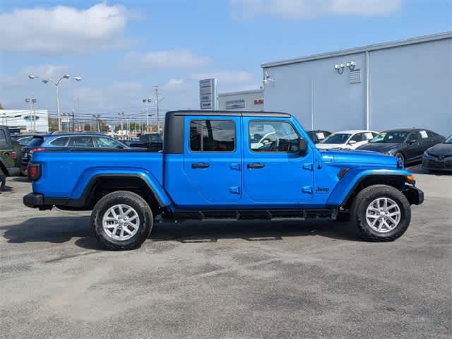 2023 Jeep Gladiator Sport S 4x4 7