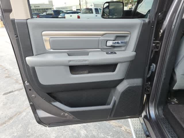 2018 Ram 1500 Big Horn 4x2 Crew Cab 64 Box 25