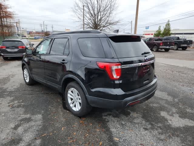 2017 Ford Explorer Base 3