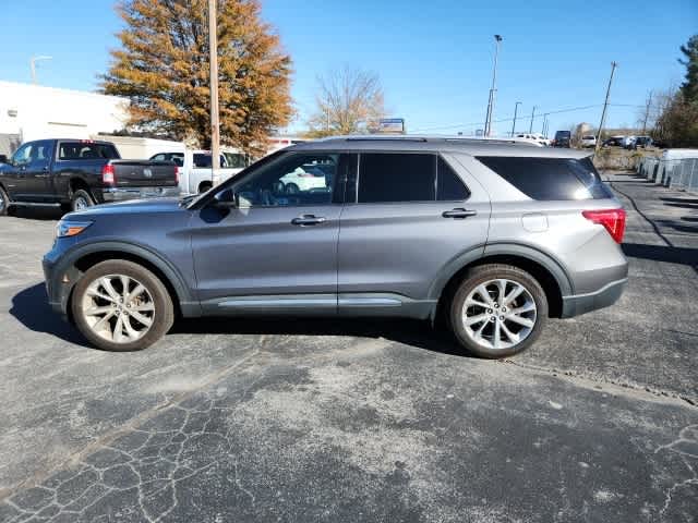 2022 Ford Explorer Platinum 2