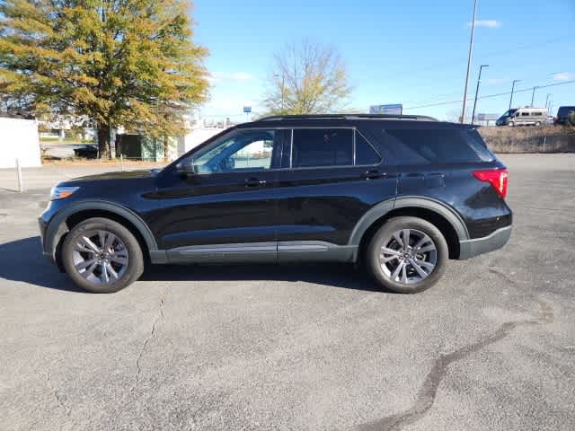 2021 Ford Explorer XLT 2