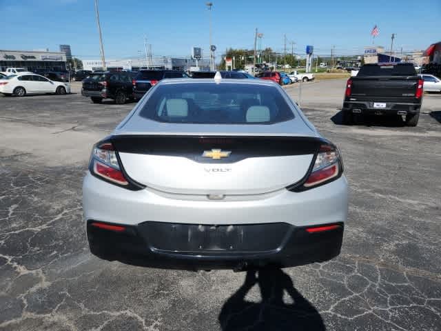 2017 Chevrolet Volt LT 4