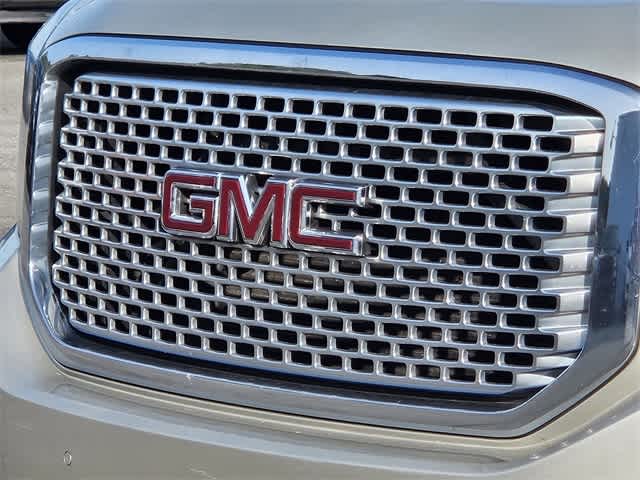 2015 GMC Yukon Denali 11