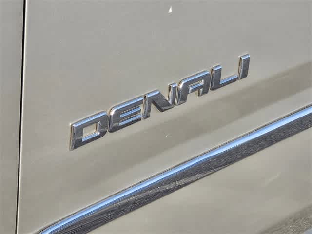 2015 GMC Yukon Denali 12