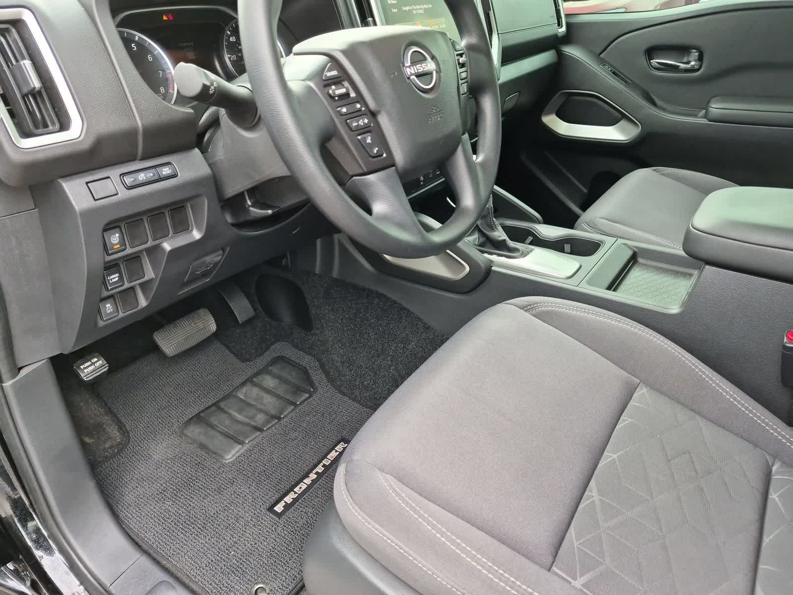 View vehicle photo 2