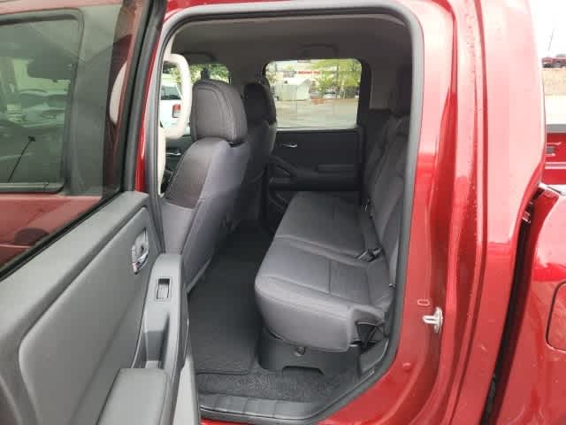 2023 Nissan Frontier SV Crew Cab 4x4 Auto 24