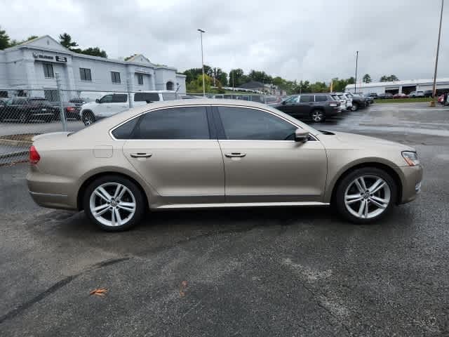 2015 Volkswagen Passat 1.8T SEL Premium 6