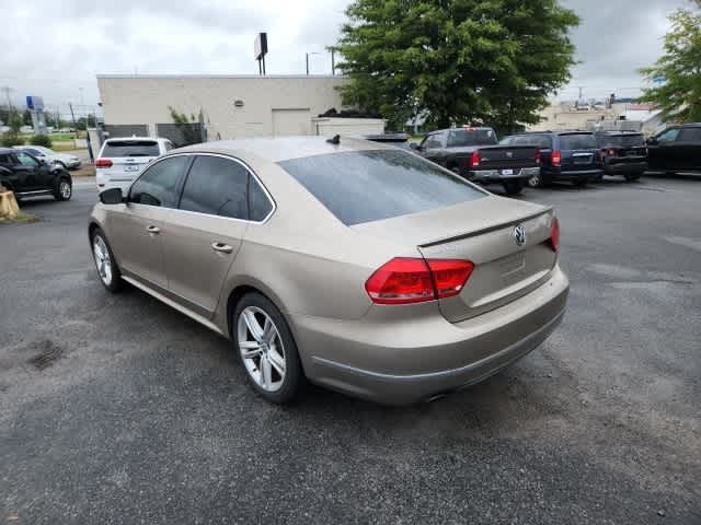 2015 Volkswagen Passat 1.8T SEL Premium 3