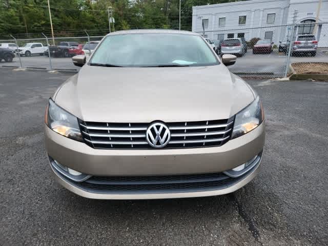 2015 Volkswagen Passat 1.8T SEL Premium 8