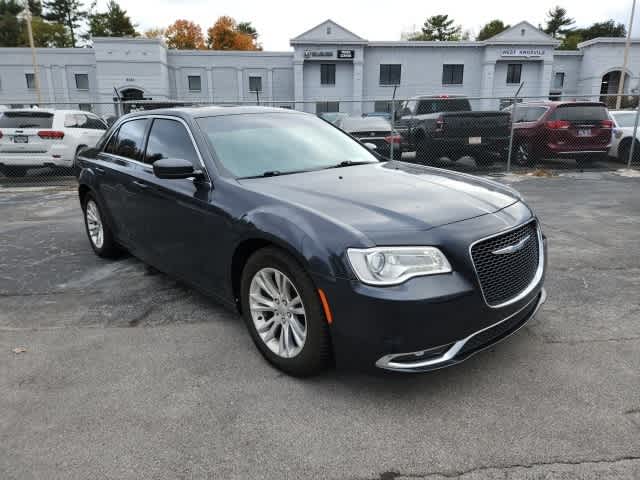 2017 Chrysler 300 Limited 7