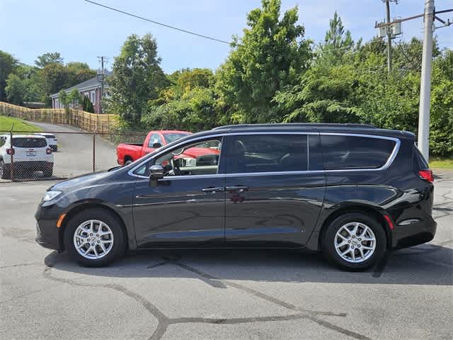 2022 Chrysler Pacifica Touring L 3