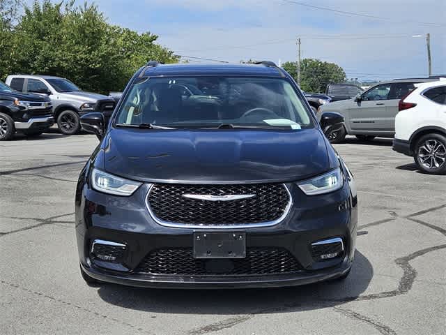 2022 Chrysler Pacifica Touring L 9