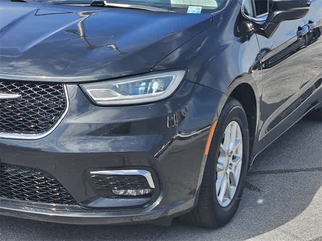 2022 Chrysler Pacifica Touring L 10