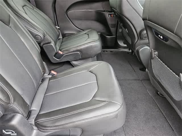 2025 Chrysler Pacifica Select 20