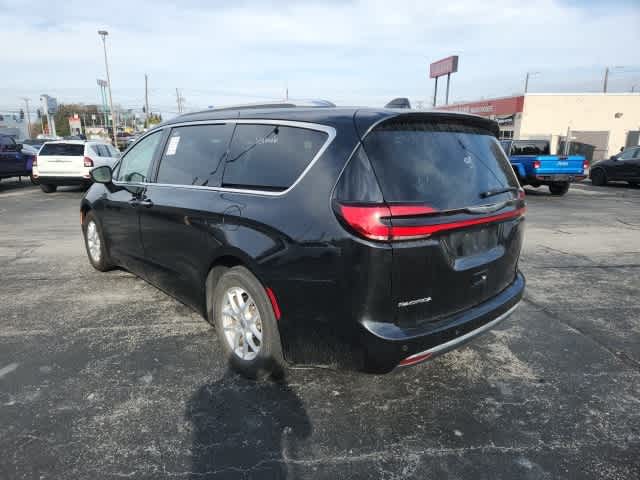 2021 Chrysler Pacifica Touring L 3