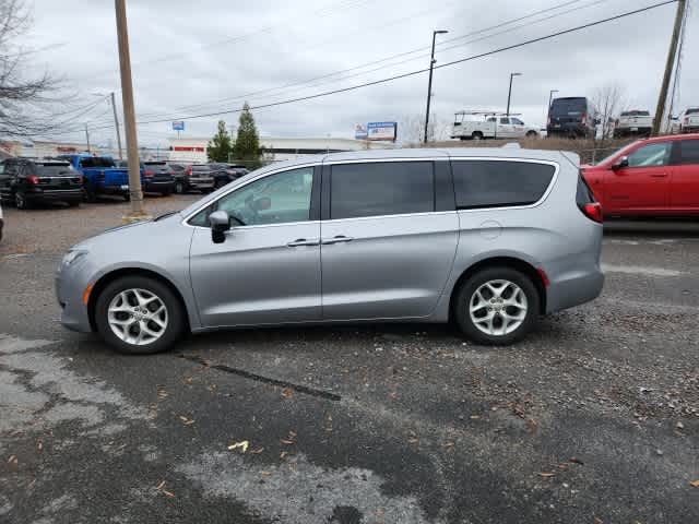 2017 Chrysler Pacifica Touring Plus 2