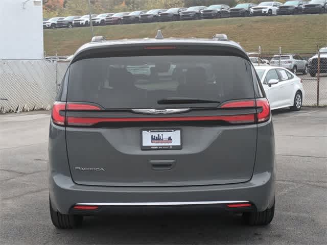 2022 Chrysler Pacifica Touring L 5