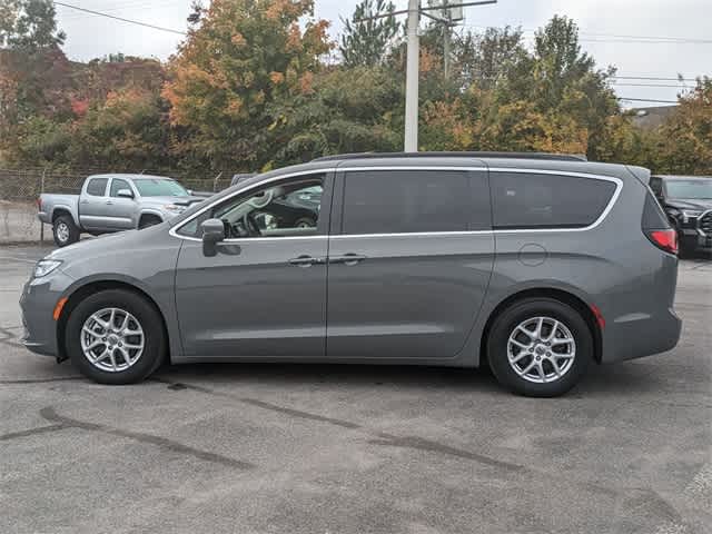 2022 Chrysler Pacifica Touring L 3