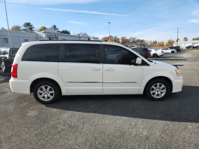 2013 Chrysler Town & Country Touring 6