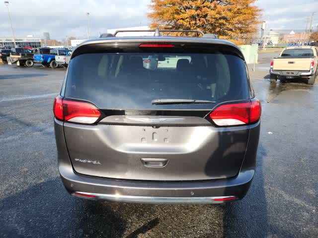 2017 Chrysler Pacifica TOURING L 4