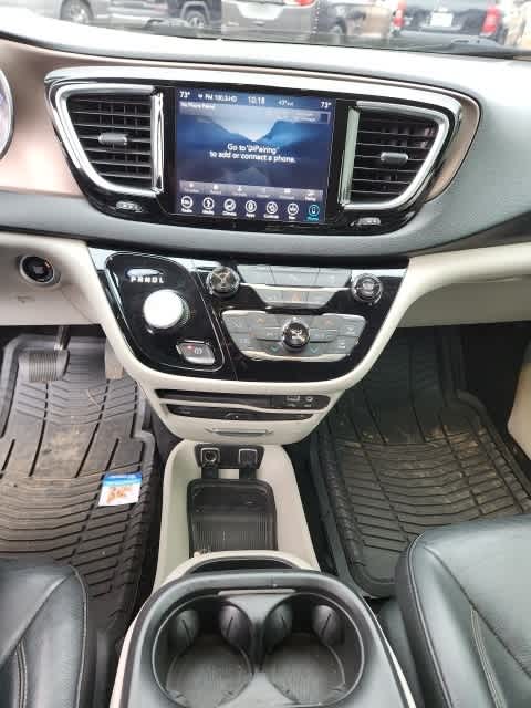 2019 Chrysler Pacifica Touring L Plus 10