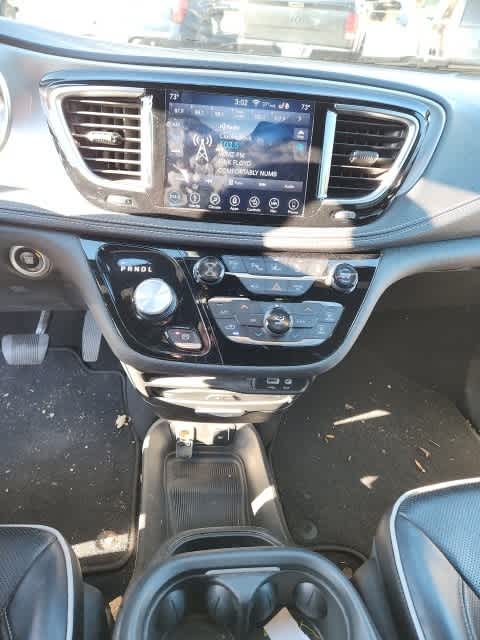 2018 Chrysler Pacifica Limited 10