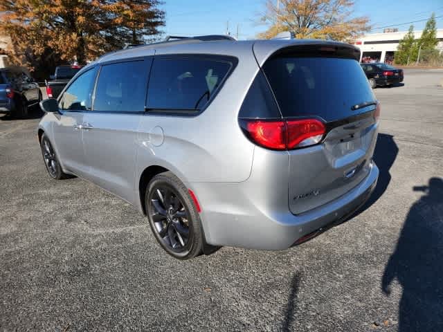 2018 Chrysler Pacifica Limited 3