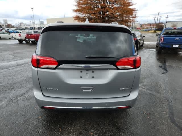 2020 Chrysler Pacifica Limited 4