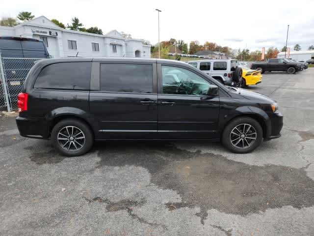 2017 Dodge Grand Caravan SE Plus 6