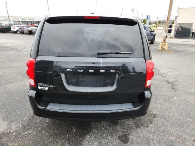 2017 Dodge Grand Caravan SE Plus 4