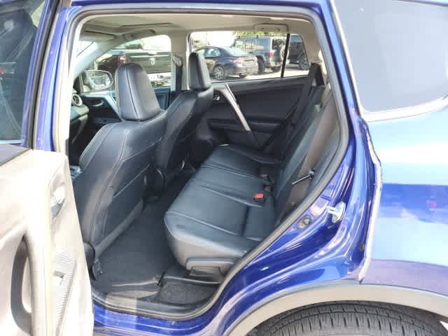 2014 Toyota RAV4 Limited 23