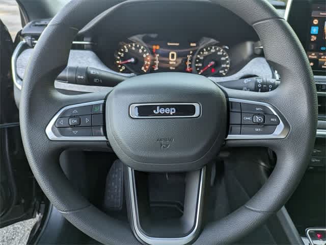 2025 Jeep Compass Sport 23